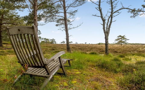 Eliza - 600M from the Sea: Bjergrige Landskabsformer, Bjerg, Bakke, Bjergkæde, Hill Station, Menneskelig Bosættelse, Urban Design, Alps, Dal, Topmøde