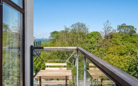 Bena - 150M from the Sea: Hus, Hjem, Tag, Sommerhus, Estate, Landscaping, Garden Bygninger, Sidespor, Stuehus