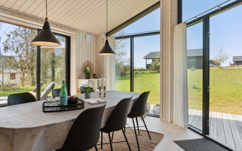 Enisa - 800M from the Sea: Tag, Hjem, Dør, Sommerhus, Skygge, Sidespor, Gård, Estate, Backyard