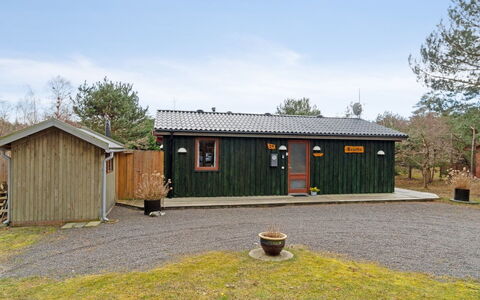 Nada - 200M from the Sea: Hus, Hjem, Tag, Sommerhus, Estate, Landscaping, Garden Bygninger, Sidespor, Stuehus