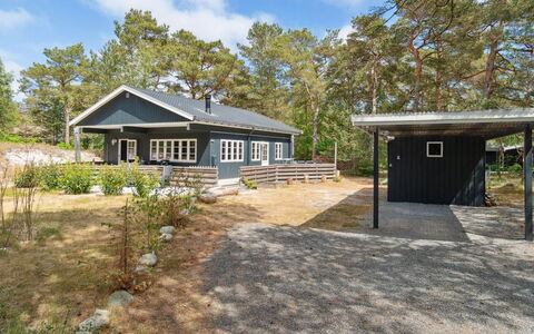 Sjo - 300M from the Sea: Tag, Hus, Land Lot, Hjem, Sommerhus, Estate, Garden Bygninger, Skygge, Bjælkehytte, Landscaping