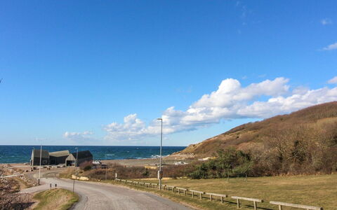 Agga - 500M from the Sea: Estate, Skygge, Indkørsel, Stuehus