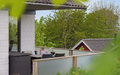 Dika - 400M from the Sea: Sommerhus, Hjem, Hus, Tag, Veranda, Estate, Sidespor, Garden Bygninger, Stuehus, Gård