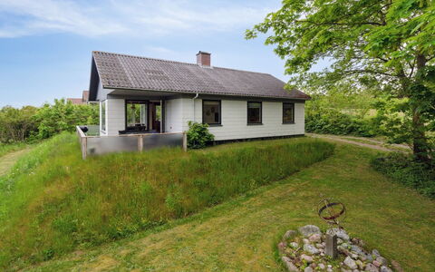 Dika - 400M from the Sea: Sommerhus, Hjem, Hus, Tag, Veranda, Estate, Sidespor, Garden Bygninger, Stuehus, Gård