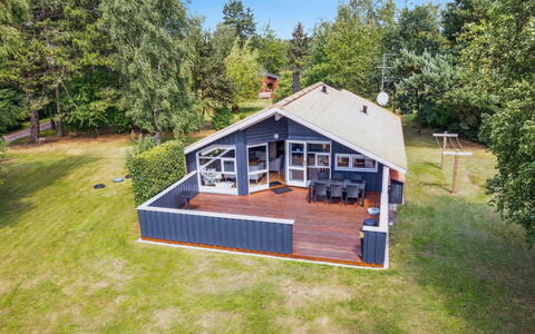 Dorti - 725M from the Sea: Træ, Tag, Arkitektur, Hjem, Hus, Sommerhus, Sidespor, Hårdttræ, Hældning, Estate