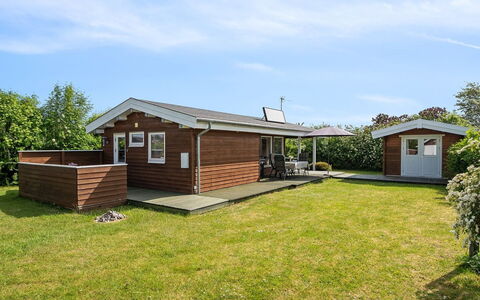Felicity - 250M from the Sea