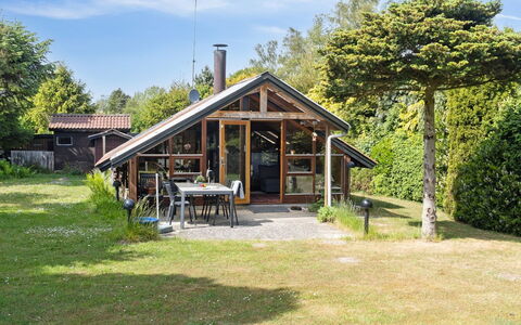 Konrad - 700M from the Sea: Tag, Hus, Hjem, Sommerhus, Sidespor, Estate, Indkørsel, Garden Bygninger, Gård, Skur