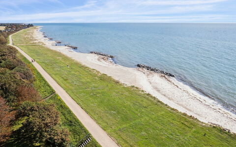 Esme - 30M from the Sea: Vand, Krop Af Vand, Kyst, Naturligt Miljø, Horisont, Coastal Og Oceaniske Landskabsformer, Hav, Kyst, Strand, Landskab
