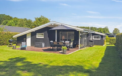 Fiete - 200M from the Sea: Tag, Hus, Land Lot, Hjem, Sommerhus, Estate, Garden Bygninger, Skygge, Bjælkehytte, Landscaping