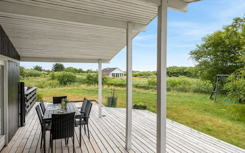 Bentine - 400M from the Sea: Tag, Hus, Hjem, Sommerhus, Dør, Sidespor, Dæk, Veranda, Planke, Hårdttræ