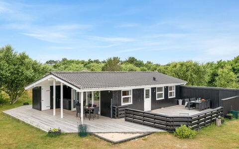 Bentine - 400M from the Sea: Tag, Hus, Hjem, Sommerhus, Dør, Sidespor, Dæk, Veranda, Planke, Hårdttræ