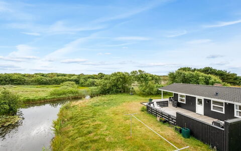 Bentine - 400M from the Sea: Tag, Hus, Hjem, Sommerhus, Dør, Sidespor, Dæk, Veranda, Planke, Hårdttræ