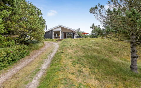 Tineke - 800M from the Sea: Tag, Hus, Hjem, Sommerhus, Dør, Sidespor, Dæk, Veranda, Planke, Hårdttræ