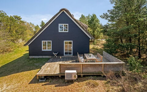 Enya - 1.2Km from the Sea: Sommerhus, Skur, Hytte, Stuehus, Prærie, Hytte, Lade, Bjælkehytte, Garden Bygninger