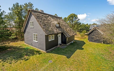 Enya - 1.2Km from the Sea: Sommerhus, Skur, Hytte, Stuehus, Prærie, Hytte, Lade, Bjælkehytte, Garden Bygninger