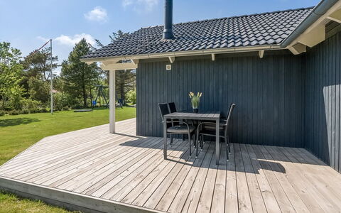 Elina - 600M from the Sea: Sommerhus, Skur, Hytte, Stuehus, Prærie, Hytte, Lade, Bjælkehytte, Garden Bygninger