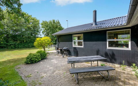 Mina - 600M to the Fjord: Tag, Hus, Hjem, Sommerhus, Sidespor, Estate, Indkørsel, Garden Bygninger, Gård, Skur