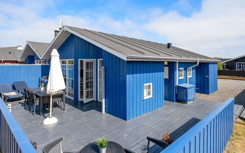 Albertina - 300M to the Fjord: Hus, Hjem, Tag, Sommerhus, Busk, Sidespor, Dør, Have, Stuehus