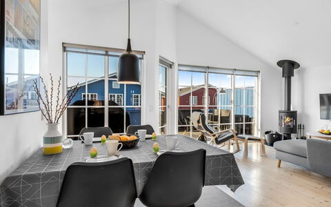 Albertina - 300M to the Fjord: Gulvbelægning, Indretning, Træ, Etage, Trappe, Loft, Bejdse, Trægulve, Hårdttræ, Gelænder