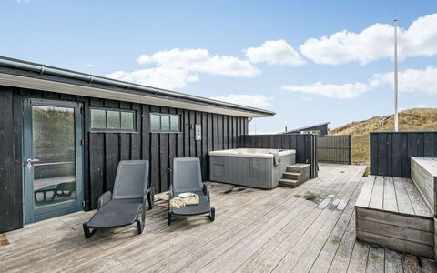 Eyla - from the Sea: Arkitektur, Tag, Hjem, Kompositmateriale, Dagslys, Sidespor, Indkørsel