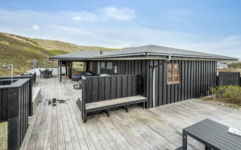 Eyla - from the Sea: Arkitektur, Tag, Hjem, Kompositmateriale, Dagslys, Sidespor, Indkørsel