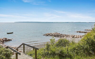 Arnetta - 150M from the Sea