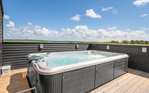 Ivar - 300M from the Sea: Kompositmateriale, Sanitærarmatur, Badekar, Svømmepøl, Jacuzzi