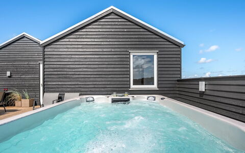 Ivar - 300M from the Sea: Kompositmateriale, Svømmepøl, Design, Jacuzzi, Badekar, Dæk, Udvej, Dagslys, Sanitærarmatur