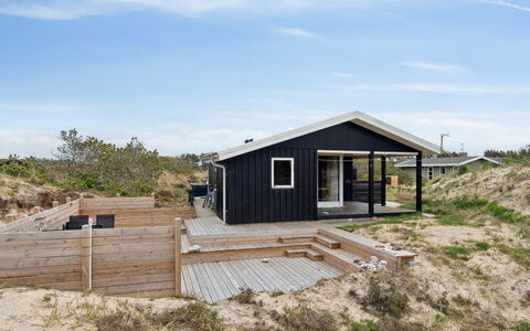 Sulo - 1.4Km from the Sea: Græs, Grøn, Hus, Sommerhus, Græs-, Landdistrikt, Økoregion, Landskab, Land Lot, Busk
