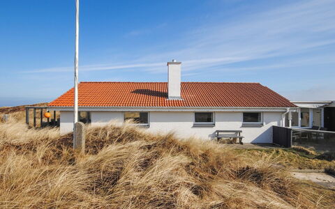 Hilmer - 250M from the Sea: Bygning, Tag, Hus, Arkitektur, Hjem, Sommerhus, Land Lot, Landdistrikt, Almindeligt, Hældning