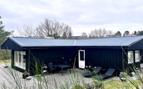 Lenaya - 1Km from the Sea: Træ, Hjem, Veranda, Dæk, Hårdttræ, Tag, Bejdse, Trægulve, Eco Hotel
