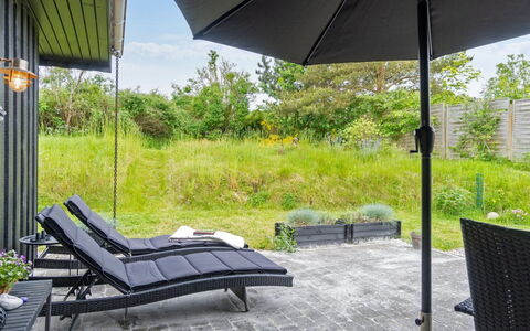 Lenaya - 1Km from the Sea: Træ, Hjem, Veranda, Dæk, Hårdttræ, Tag, Bejdse, Trægulve, Eco Hotel