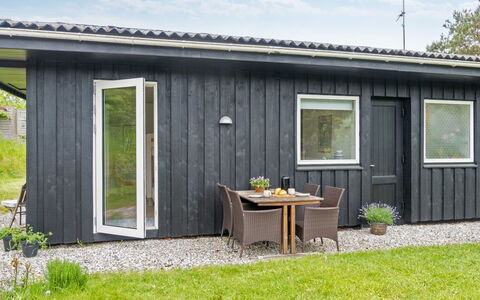 Lenaya - 1Km from the Sea: Træ, Hjem, Veranda, Dæk, Hårdttræ, Tag, Bejdse, Trægulve, Eco Hotel