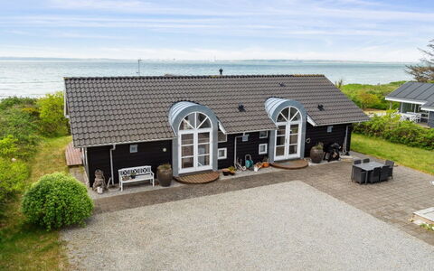 Elspeth - 25M from the Sea: Tag, Hus, Hjem, Sommerhus, Dør, Sidespor, Dæk, Veranda, Planke, Hårdttræ