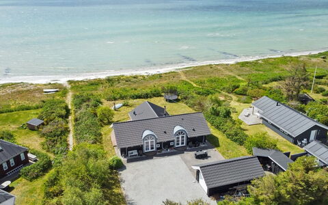 Elspeth - 25M from the Sea: Tag, Hus, Hjem, Sommerhus, Dør, Sidespor, Dæk, Veranda, Planke, Hårdttræ