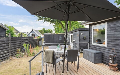 Tjarven - 300M from the Sea: Tag, Hus, Land Lot, Hjem, Sommerhus, Estate, Garden Bygninger, Skygge, Bjælkehytte, Landscaping