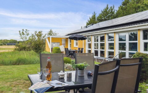 Flaminia - 350M from the Sea: Træ, Hjem, Veranda, Dæk, Hårdttræ, Tag, Bejdse, Trægulve, Eco Hotel