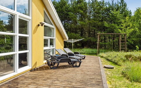 Flaminia - 350M from the Sea: Træ, Hjem, Veranda, Dæk, Hårdttræ, Tag, Bejdse, Trægulve, Eco Hotel