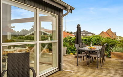 Regnwald - 400M from the Sea