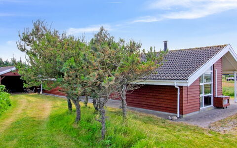 Zuhra - 250M from the Sea: Gulvbelægning, Indretning, Træ, Etage, Trappe, Loft, Bejdse, Trægulve, Hårdttræ, Gelænder