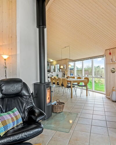 Zuhra - 250M from the Sea