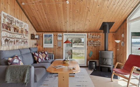 Tianna - 500M from the Sea: Tag, Hjem, Dør, Sommerhus, Skygge, Sidespor, Gård, Estate, Backyard