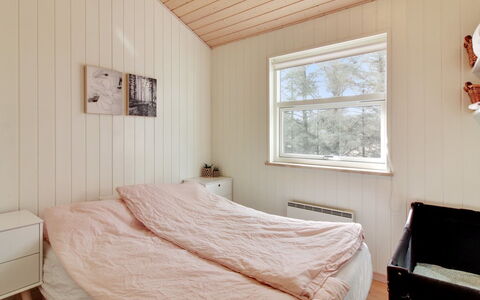 Heraldina - 1Km from the Sea: Træ, Soveværelse, Gulvbelægning, Loft, Indretning, Etage, Seng, Sengetøj, Sengetøj, Værelse