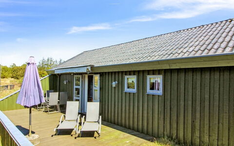 Gerasim - 1Km from the Sea: Græs, Hus, Tag, Hjem, Sommerhus, Busk, Land Lot, Landdistrikt, Stuehus, Bunddække