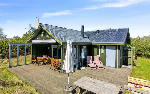 Gerasim - 1Km from the Sea: Græs, Hus, Tag, Hjem, Sommerhus, Busk, Land Lot, Landdistrikt, Stuehus, Bunddække