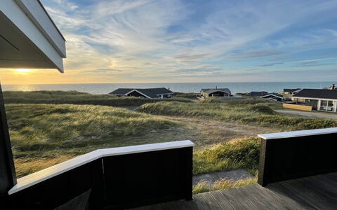 Joske - 50M from the Sea: Gulvbelægning, Indretning, Træ, Etage, Trappe, Loft, Bejdse, Trægulve, Hårdttræ, Gelænder