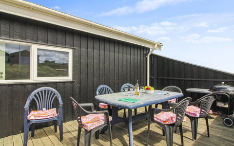 Joske - 50M from the Sea: Gulvbelægning, Indretning, Træ, Etage, Trappe, Loft, Bejdse, Trægulve, Hårdttræ, Gelænder