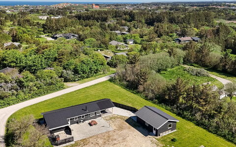 Thorsten - 500M from the Sea: Boligområde, Landskab, Hjem, Tag, Almindeligt, Fugleperspektiv, Forstad, Estate, Luftfotografering, Landscaping
