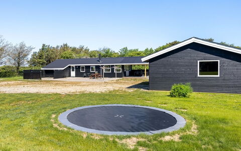 Thorsten - 500M from the Sea: Græs, Grøn, Hus, Sommerhus, Græs-, Landdistrikt, Økoregion, Landskab, Land Lot, Busk