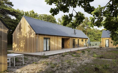 Blakke - 200M from the Sea: Svømmepøl, Udendørs Møbler, Møbel, Udvej, Flise, Eco Hotel, Skygge, Stol, Fritid, Estate